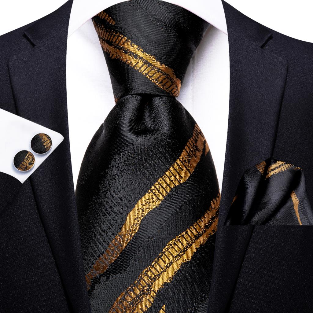 Hi-Tie Black Gold Striped Silk - Silk Tie Striped recension och pris